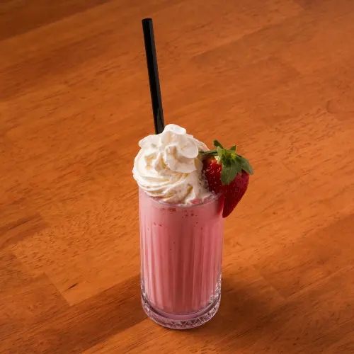 ÇİLEKLİ MILKSHAKE