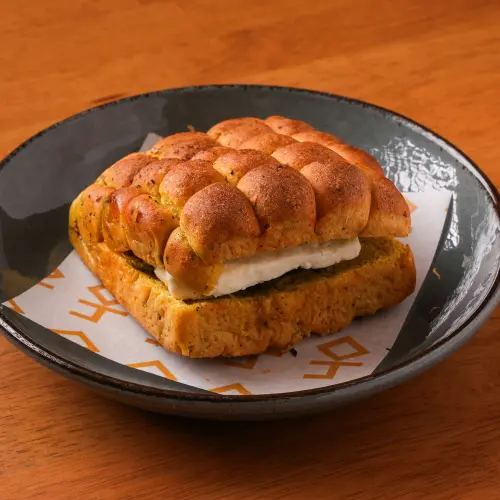 FOCACCIA BEYAZ PEYNİRLİ SANDVİÇ